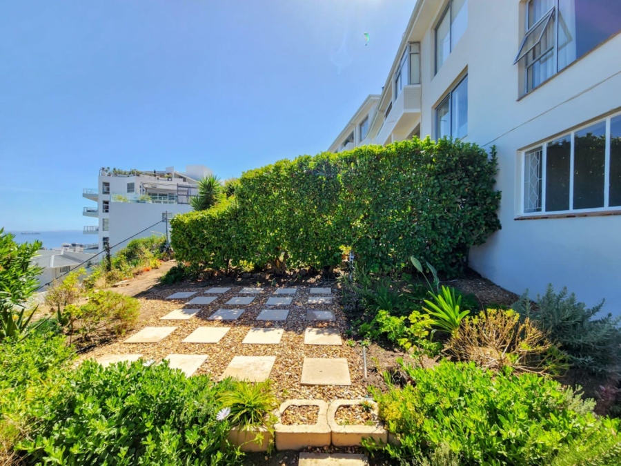 To Let 1 Bedroom Property for Rent in Sea Point Western Cape